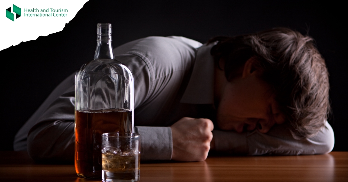 How is alcoholic neuropathy treated?